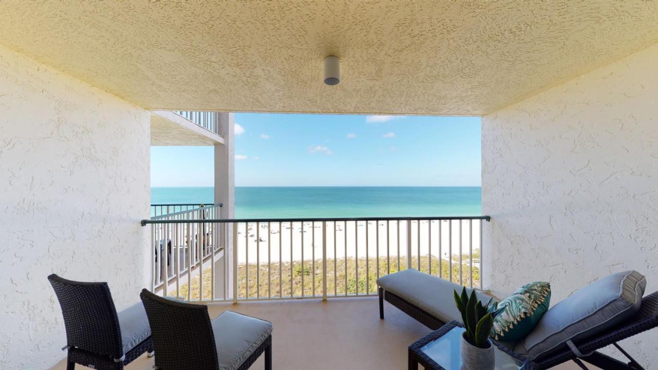 Totally Renovated Beachfront Condo At Apollo! Marco Island Exteriér fotografie