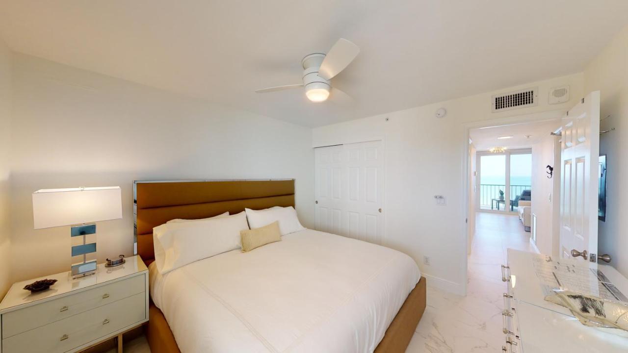Totally Renovated Beachfront Condo At Apollo! Marco Island Exteriér fotografie