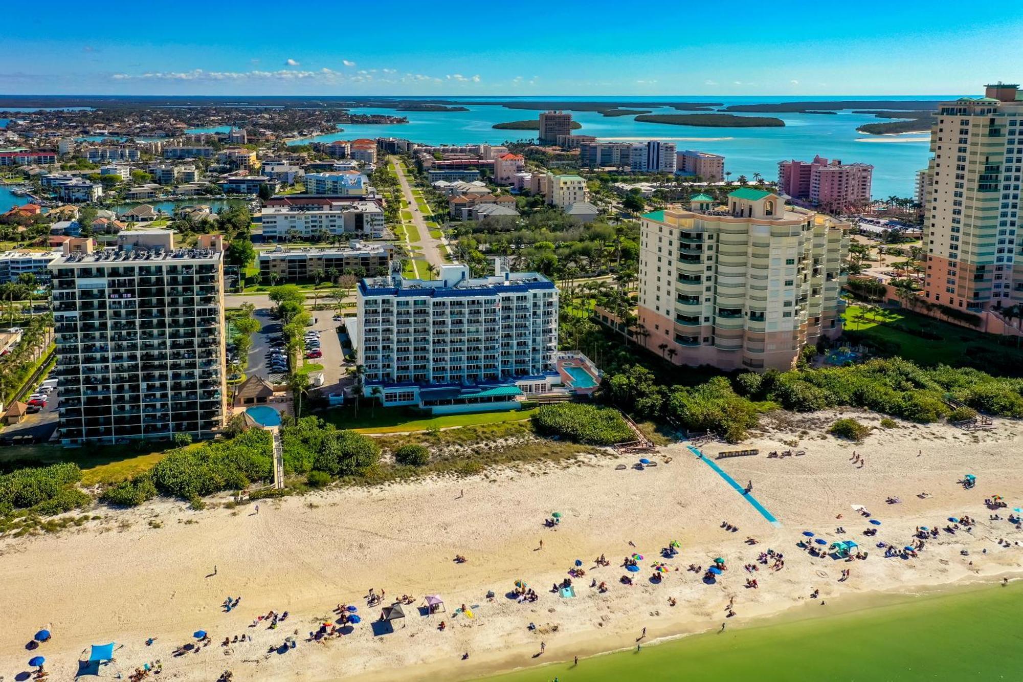 Totally Renovated Beachfront Condo At Apollo! Marco Island Exteriér fotografie